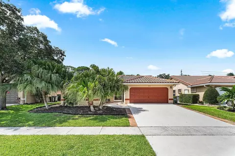 5155 Rosen Blvd, Boynton Beach, FL 33472