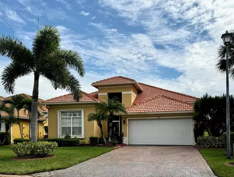 329 NW Somerset Cir, Port Saint Lucie, FL 34983