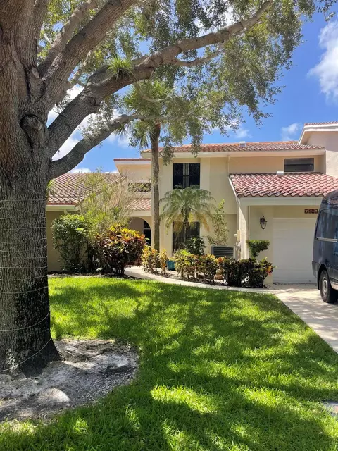 6120 Caliente Ln, Boca Raton, FL 33433