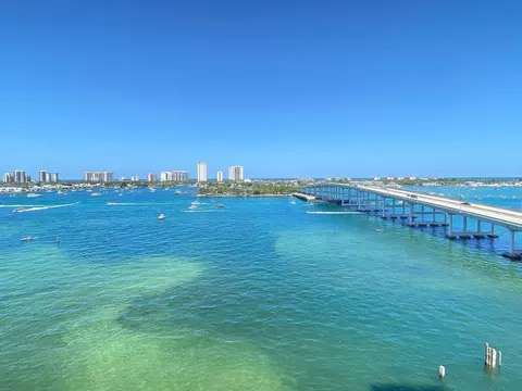 2640 Lake Shore Dr #1012, Riviera Beach, FL 33404