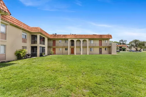 6100 Forest Hill Blvd #209, West Palm Beach, FL 33415