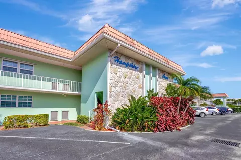 117 Lehane Ter #208, North Palm Beach, FL 33408