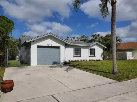 9144 Bedford Dr, Boca Raton, FL 33434