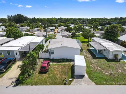 8169 SEagle Ave, Hobe Sound, FL 33455
