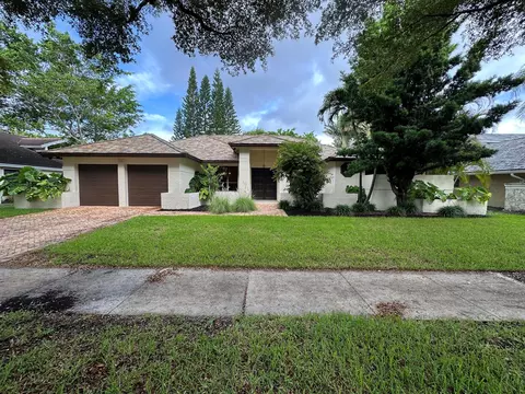 1985 Parkside Cir S, Boca Raton, FL 33486