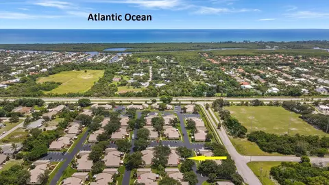 8093 SE Villa Cir, Hobe Sound, FL 33455