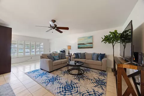 355 Main Blvd #B, Boynton Beach, FL 33435