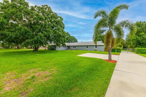 736 34th Ter, Vero Beach, FL 32968