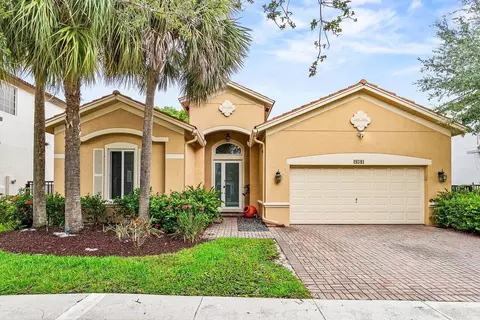 19381 Stonebrook St, Weston, FL 33332