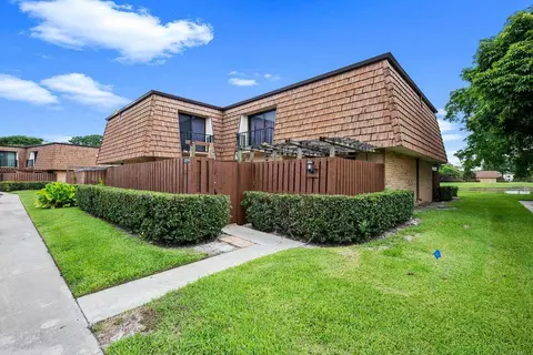 2016 20th Ln, Greenacres, FL 33463 photo 1