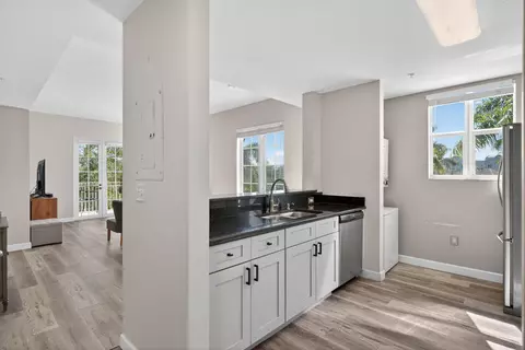 1200 Town Center Dr #330, Jupiter, FL 33458