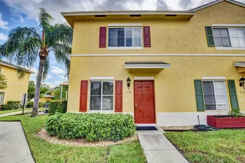514 W Bloxham St, Lantana, FL 33462