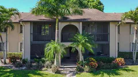 510 Shady Pne #A2, Greenacres, FL 33415