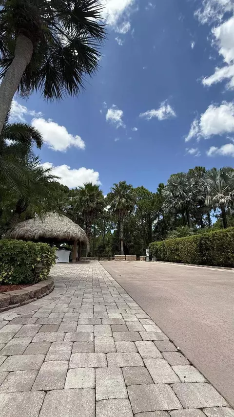 77 NW Putter Pointe, Port St Lucie, FL 34986