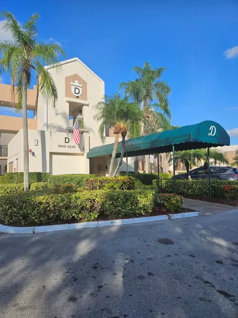 7462 Fairfax Dr #305, Tamarac, FL 33321