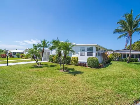 66 NE Pinelake Vlg, Jensen Beach, FL 34957