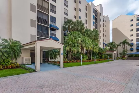 7568 Regency Lake Dr #502, Boca Raton, FL 33433