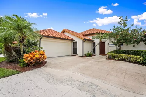 2915 SW Mariposa Cir, Palm City, FL 34990