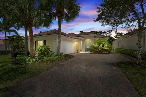 8971 Oldham Way, Palm Beach Gardens, FL 33412