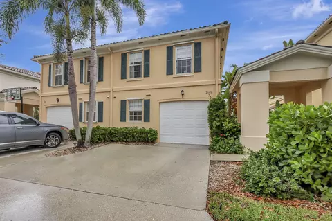 2141 Tigris Dr, West Palm Beach, FL 33411