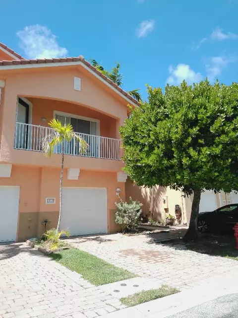 1719 Terracotta Dr, Riviera Beach, FL 33404