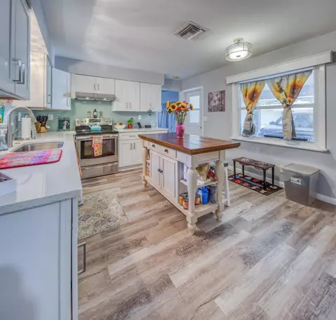 1430 N N St, Lake Worth Beach, FL 33460