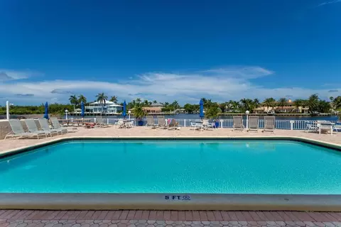 638 Snug Hbr #E7, Boynton Beach, FL 33435