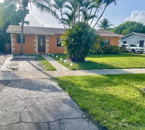 1260 SW 6 Ave, Deerfield Beach, FL 33441
