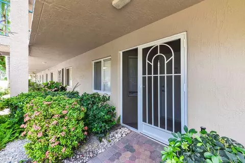 5749 Gemstone #105, Boynton Beach, FL 33437