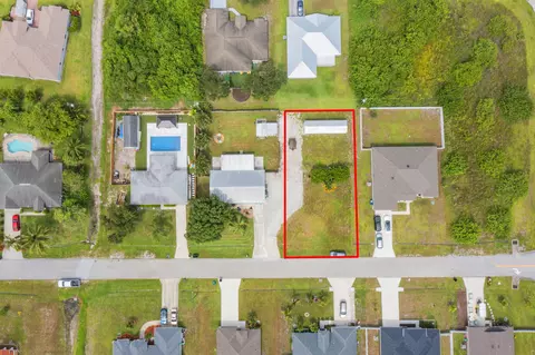 412 SW Bradshaw Cir, Port St Lucie, FL 34953