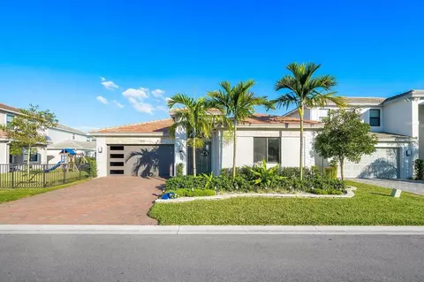 7475 Estero Dr, Lake Worth, FL 33463
