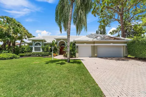 8726 SE Riverfront Ter, Jupiter, FL 33469