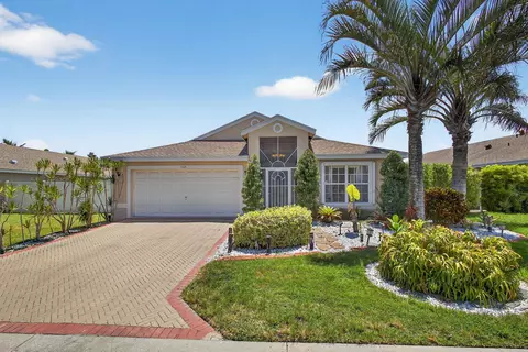 1768 Sawgrass Cir, Greenacres, FL 33413
