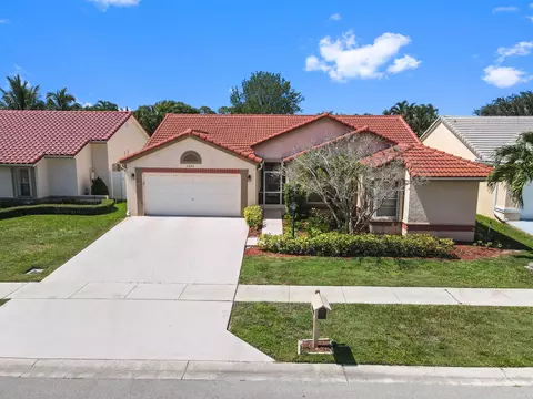 8260 Lake Cypress Rd, Lake Worth, FL 33467
