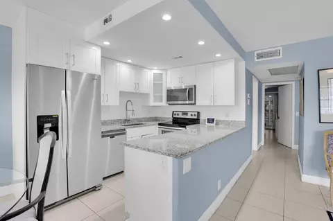 2070 Exeter D, Boca Raton, FL 33434