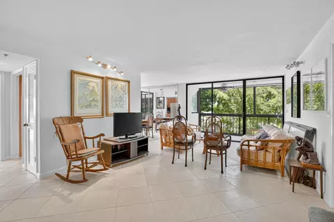 1844 Bridgewood, Boca Raton, FL 33434