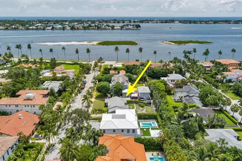 206 Pershing Way, West Palm Beach, FL 33401