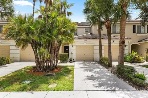 4842 Palmbrooke Cir W, West Palm Beach, FL 33417