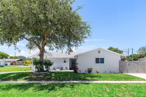 401 NE 37th St, Boca Raton, FL 33431
