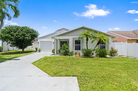 8281 Cedar Hollow Ln, Boca Raton, FL 33433