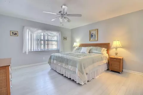 3550 NW 8th #212, Pompano Beach, FL 33064