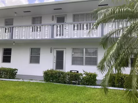 236 Chatham L, West Palm Beach, FL 33417