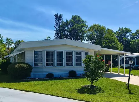85 S Warner Dr, Jensen Beach, FL 34957
