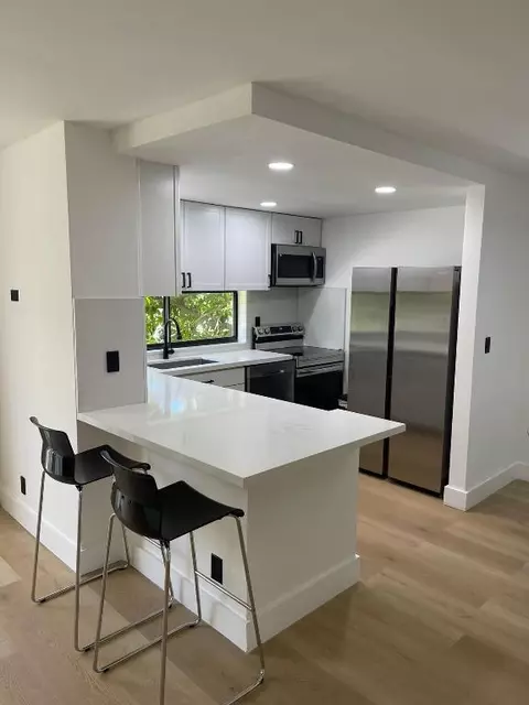 17011 N Bay #307, Sunny Isles Beach, FL 33160