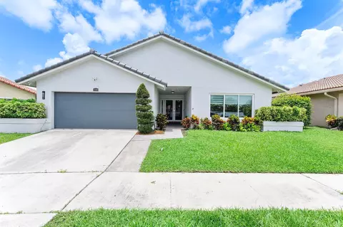 7648 Silver Woods Ct, Boca Raton, FL 33433