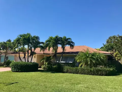 839 Malaga Dr, Boca Raton, FL 33432