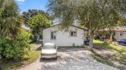 229 SW 1st Ave, Delray Beach, FL 33444