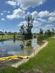 824 NE 23rd Ter, Cape Coral, FL 33909
