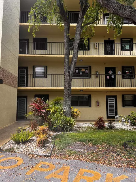 367 S Federal Hwy #A114, Deerfield Beach, FL 33441
