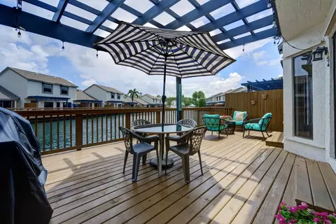 1006 Landings Blvd, Greenacres, FL 33413
